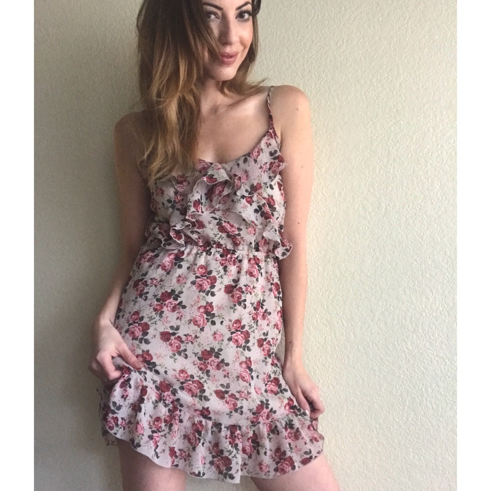 🌹 2b Bebe Ruffle Rose Dress